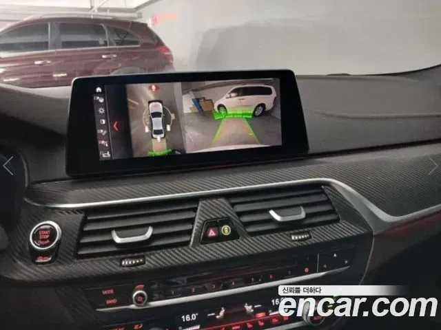 BMW 5-Series 530i M Sport Package Plus 2019 — фото 14