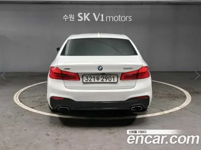 BMW 5-Series 530i M Sport Package Plus 2019 — фото 2