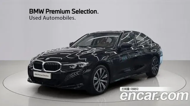 BMW 3-Series 320i 2025