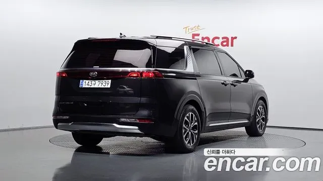 Kia Carnival Diesel 9-Seater Noblesse 2020 — фото 2