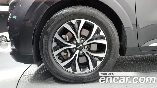 Kia Carnival Diesel 9-Seater Noblesse 2020 — фото 5