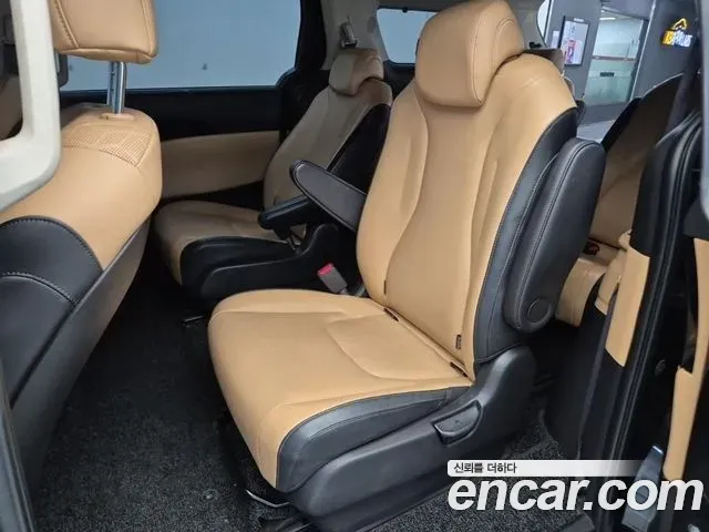 Kia Carnival Diesel 9-Seater Noblesse 2022 — фото 12