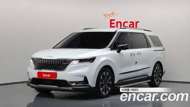 Kia Carnival Gasoline 7-Seater Signature 2023