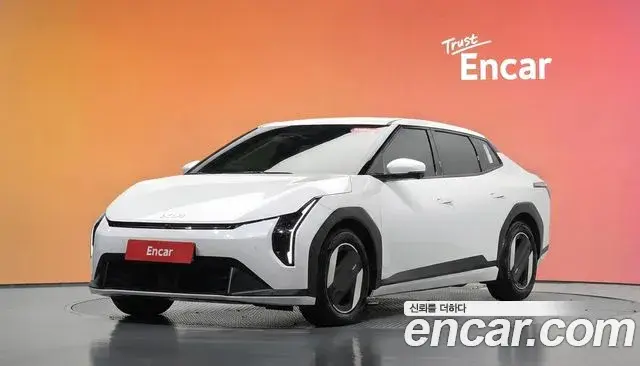 Kia EV4 Standard 2WD Earth 2025