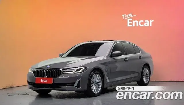 BMW 5-Series 530e Luxury 2021