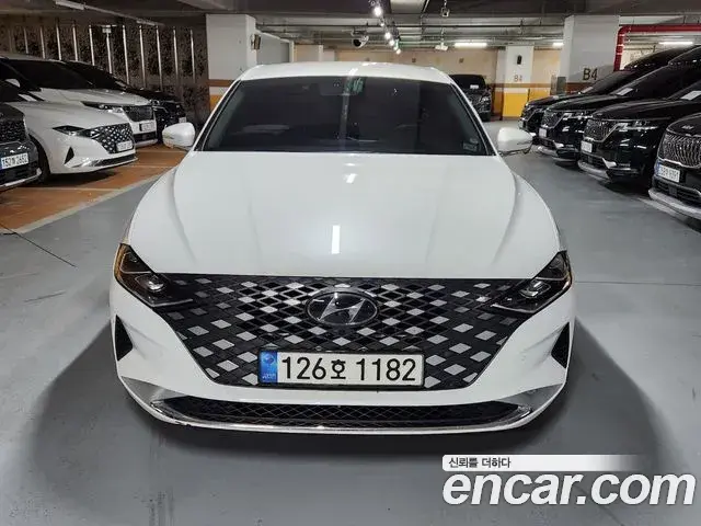 Hyundai Grandeur Le Blanc 2021
