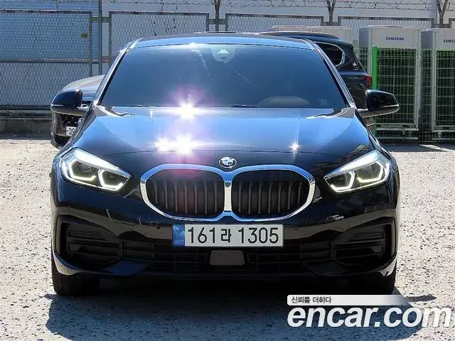 BMW 1-Series 120i Advantage 2022