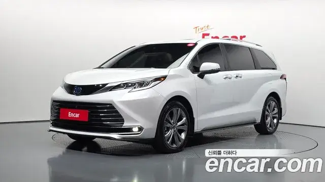 Toyota Sienna 2.5 Hybrid 2WD 2024