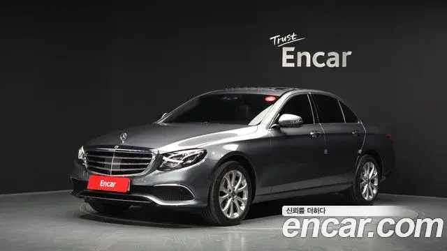 Mercedes-Benz E-Class E300 4MATIC Exclusive 2020
