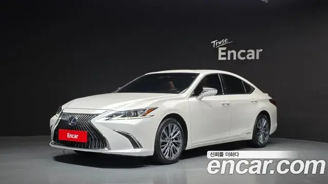 Lexus ES Luxury 2020