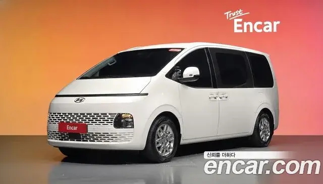 Hyundai Staria Tourer 11-Seater Modern 2023
