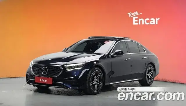 Mercedes-Benz E-Class E300 4MATIC AMG Line 2024