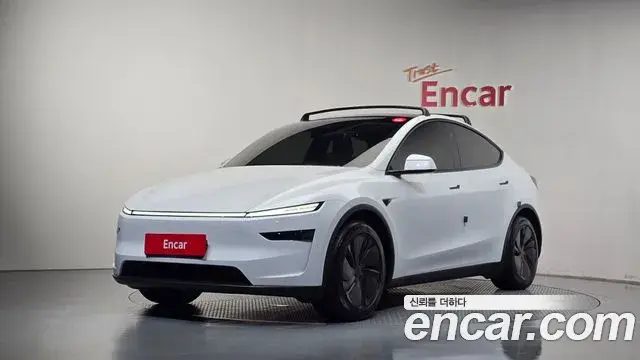 Tesla Model Y RWD 2025