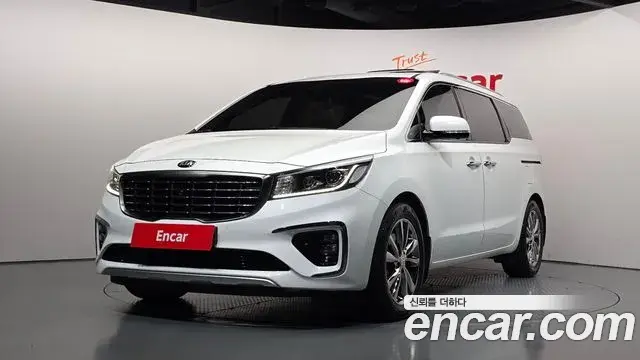 Kia Carnival Gasoline 7-Seater Limousine President 2019