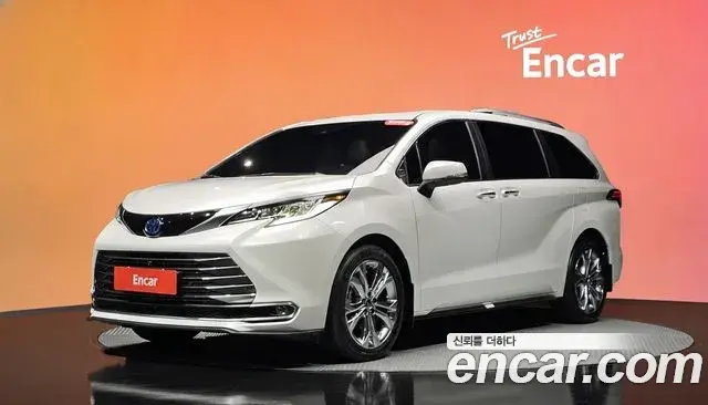 Toyota Sienna 2.5 Hybrid 2WD 2022