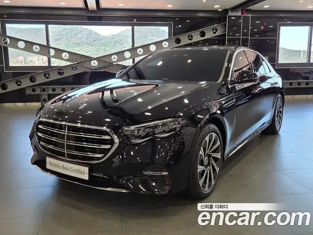 Mercedes-Benz E-Class E300 4MATIC Exclusive 2025