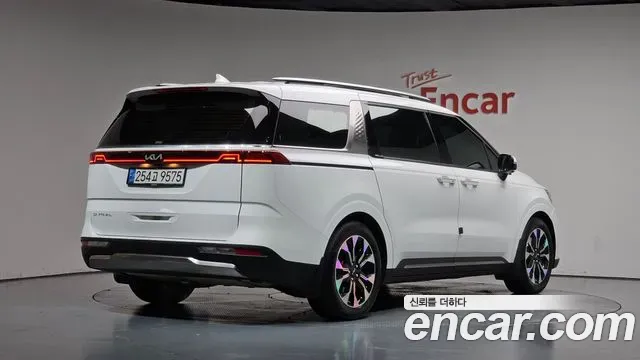 Kia Carnival Gasoline 7-Seater Signature 2021 — фото 2