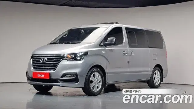 Hyundai Starex Wagon 12-Seater Modern 2020