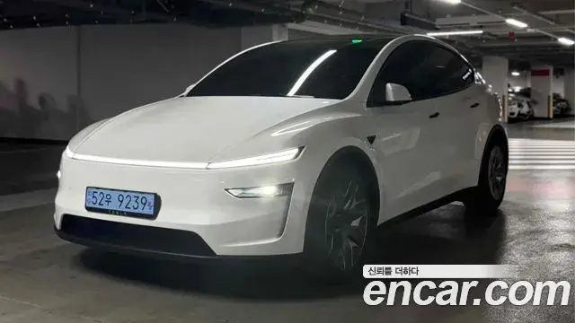 Tesla Model Y L Long Range AWD 2026