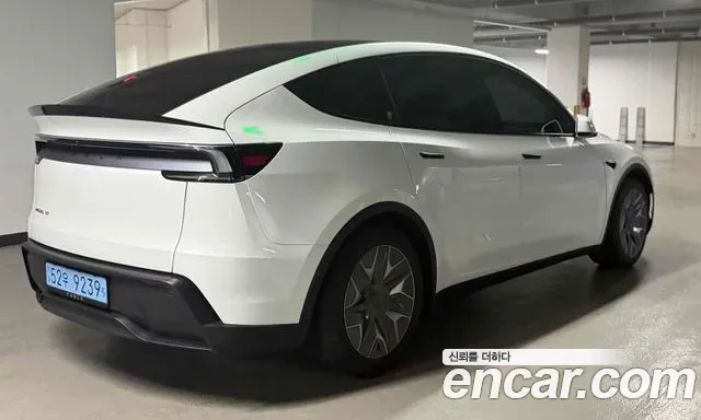 Tesla Model Y L Long Range AWD 2026 — фото 2