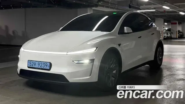 Tesla Model Y L Long Range AWD 2026