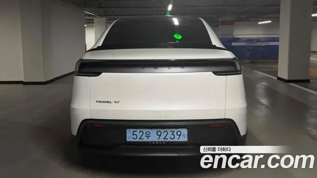 Tesla Model Y L Long Range AWD 2026 — фото 4