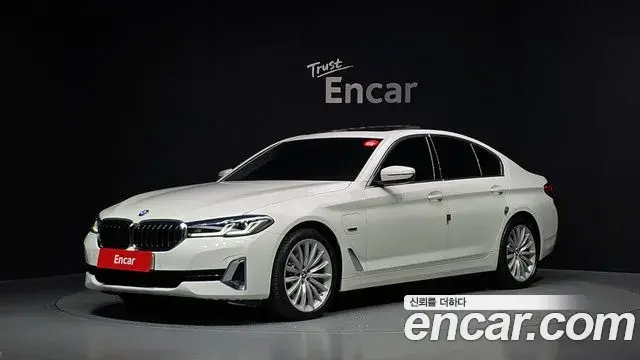 BMW 5-Series 530e Luxury 2022