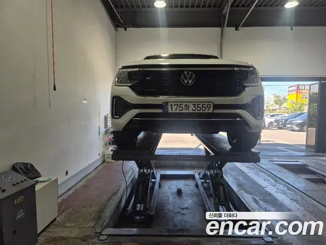 Volkswagen Atlas 2.0 TSI R-LINE 7-Seater 2025