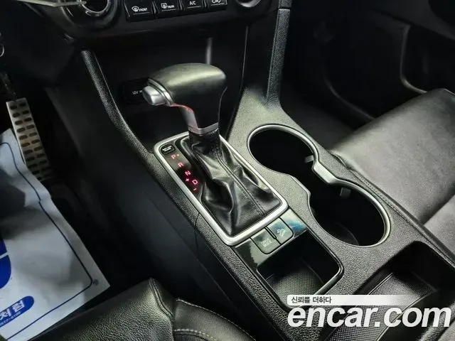 Kia Sportage Diesel 2.0 2WD Luxury 2019 — фото 8
