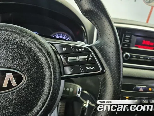 Kia Sportage Diesel 2.0 2WD Luxury 2019 — фото 15