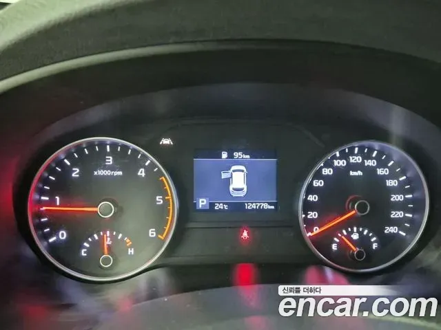 Kia Sportage Diesel 2.0 2WD Luxury 2019 — фото 7