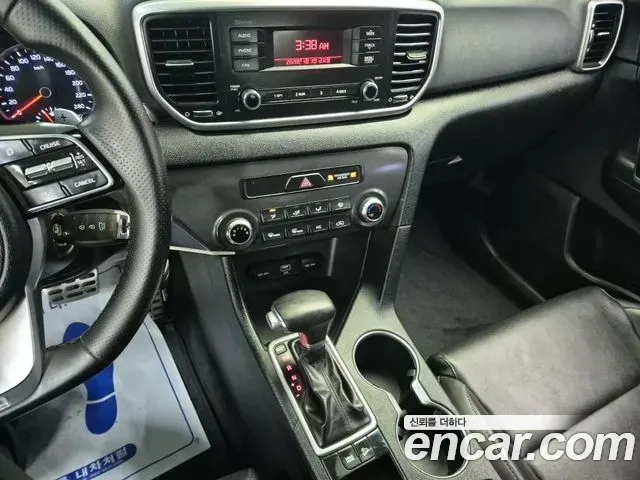 Kia Sportage Diesel 2.0 2WD Luxury 2019 — фото 10