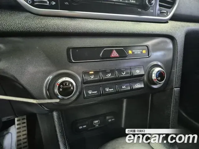 Kia Sportage Diesel 2.0 2WD Luxury 2019 — фото 16
