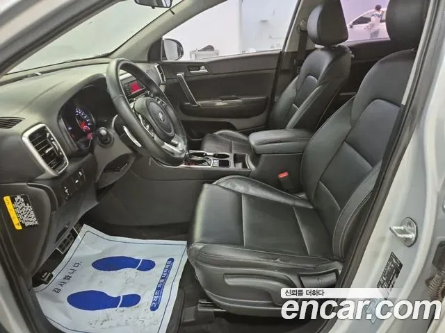 Kia Sportage Diesel 2.0 2WD Luxury 2019 — фото 11
