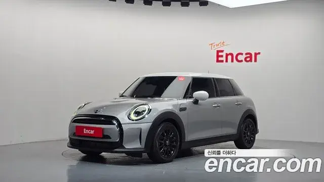 Mini Cooper 5Door Classic Third Generation 2024