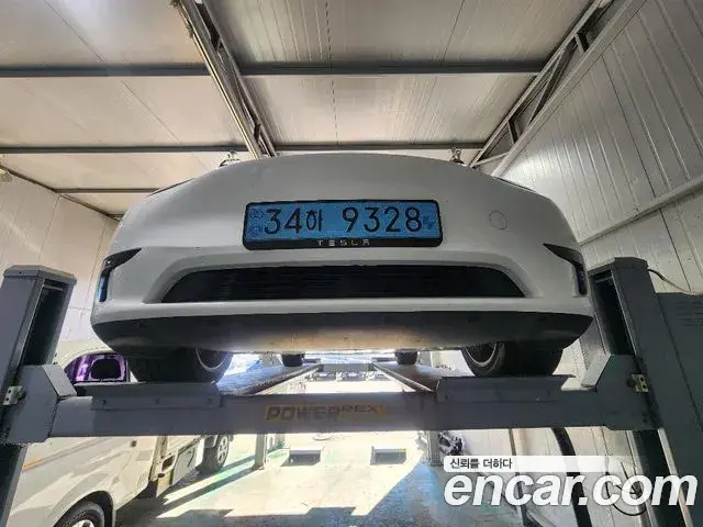 Tesla Model Y RWD 2023