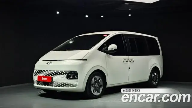Hyundai Staria 4WD Tourer 11-Seater Modern 2023