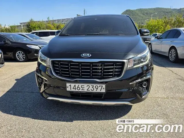 Kia Carnival 9-Seater Prstige 2019