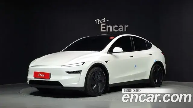 Tesla Model Y RWD 2025