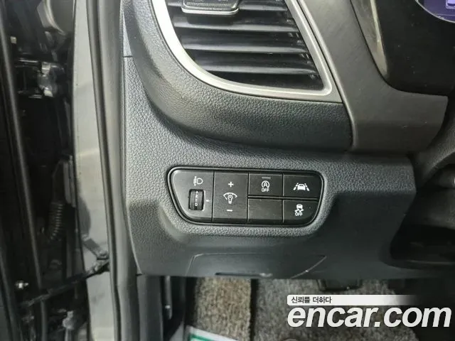 Kia Seltos Diesel 1.6 2WD Signature 2020 — фото 18
