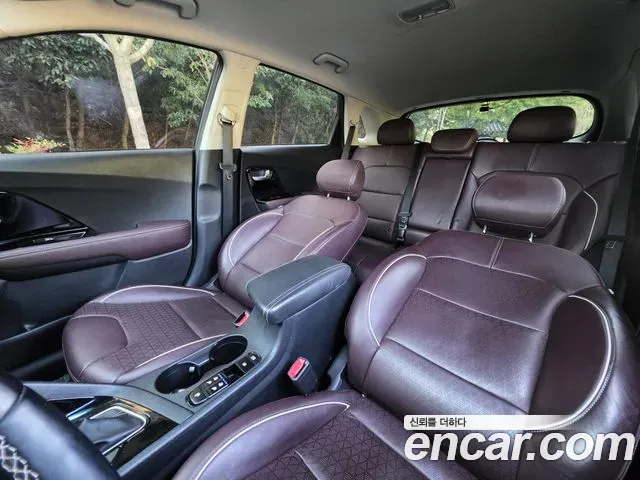 Kia Niro 1.6 HEV Noblesse Special 2019 — фото 13