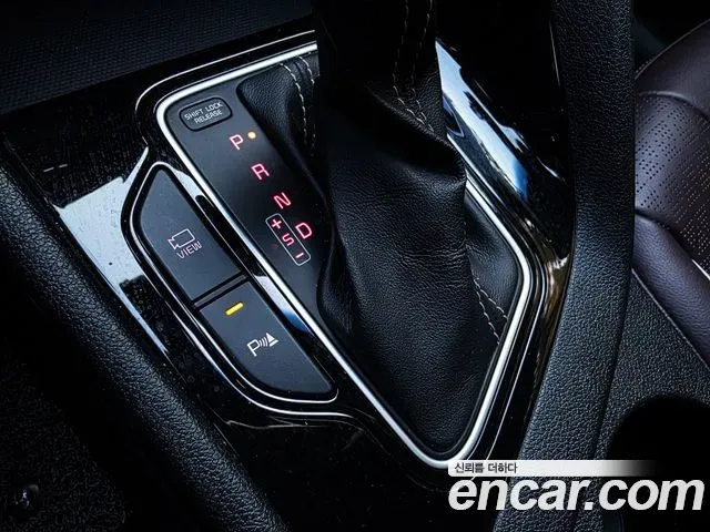 Kia Niro 1.6 HEV Noblesse Special 2019 — фото 18