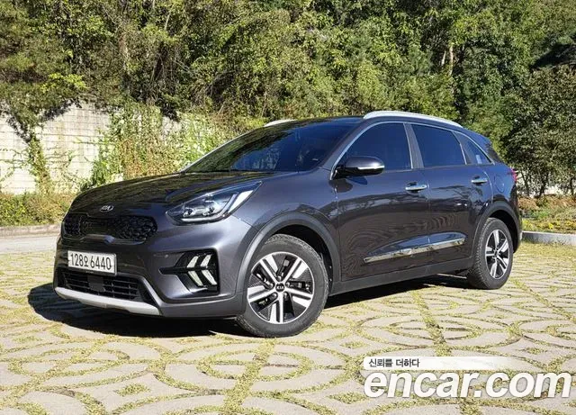 Kia Niro 1.6 HEV Noblesse Special 2019 — фото 2