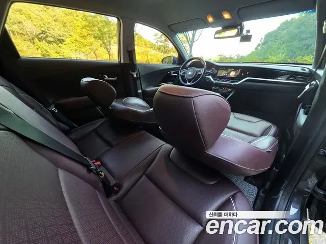 Kia Niro 1.6 HEV Noblesse Special 2019 — фото 15