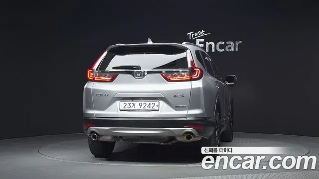 Honda CR-V 1.5 Touring 4WD 2019 — фото 4