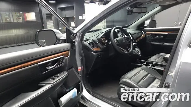 Honda CR-V 1.5 Touring 4WD 2019 — фото 10