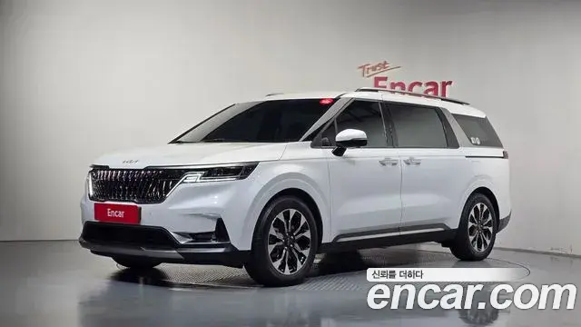 Kia Carnival Gasoline 7-Seater Signature 2023