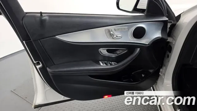 Mercedes-Benz E-Class E250 Avantgarde 2019 — фото 24