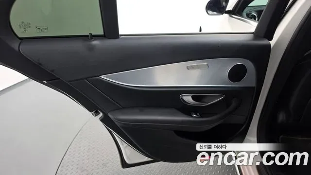 Mercedes-Benz E-Class E250 Avantgarde 2019 — фото 25