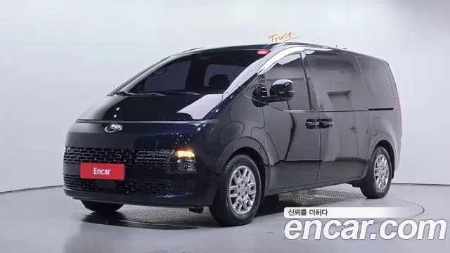 Hyundai Staria Tourer 11-Seater Modern 2021